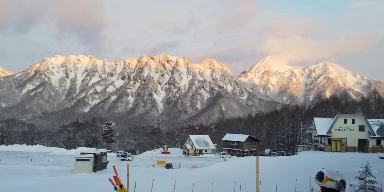 宿屋白金家 Yadoya-Shiroganeya 1日1組限定2名から8名様まで 全館貸切り 伝統的建造物の旅籠宿 Traditional Culture Experience Nagano Exterior foto